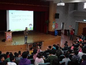101學年度高年級「正確用藥」講座，開新視窗
